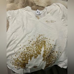 Disney NWT Castle T-shirt
